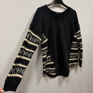 Poof Black Knit Sleeve Mixed Fabric Sweater Top Medium – Cozy Boho Pullover